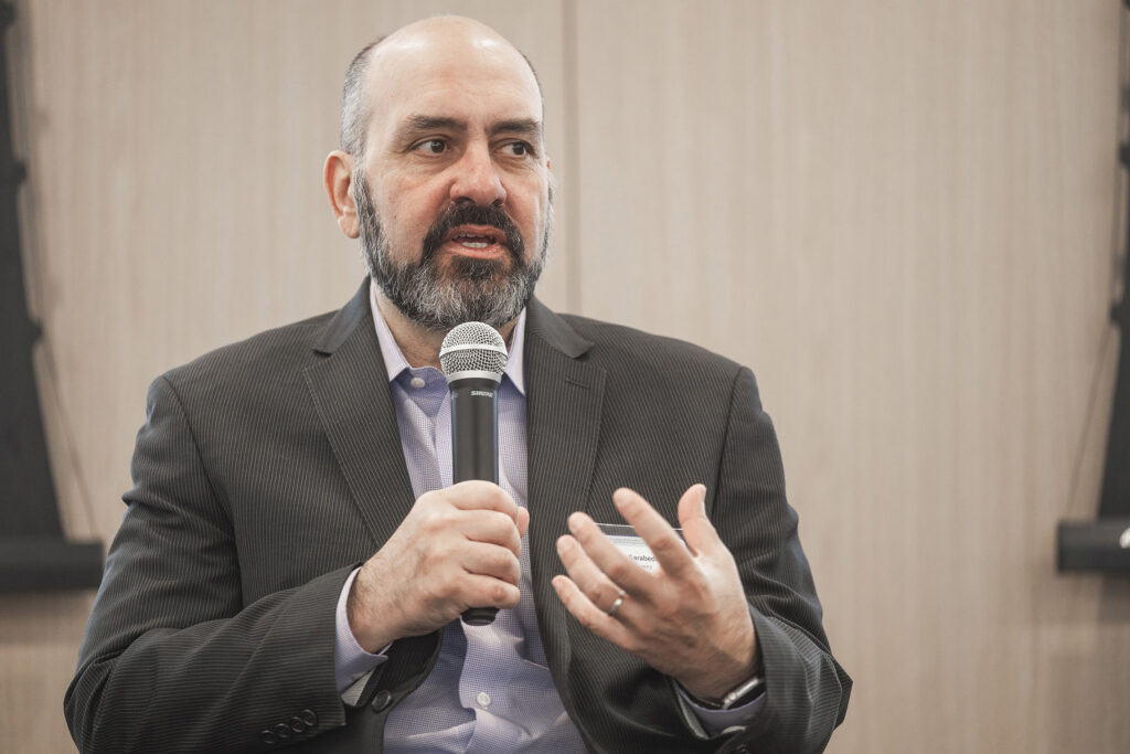 Chris Garabedian, Xontogeny