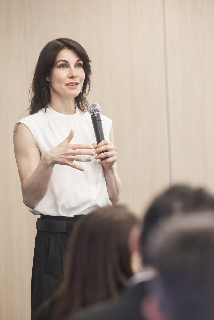 Kimiaka-Chantal Guerard, Axelys